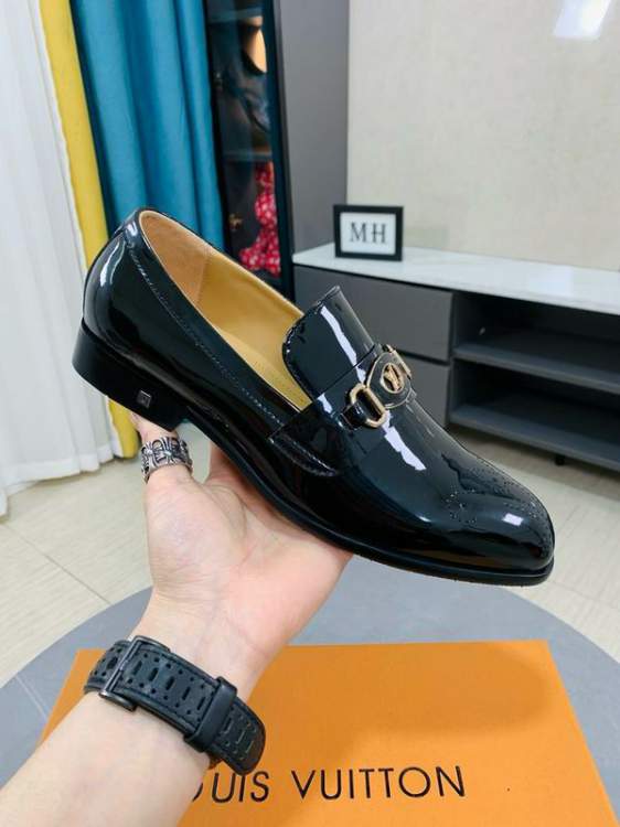 Picture of Louis Vuitton Shoes _SKULVsz38-45mnf054114317
